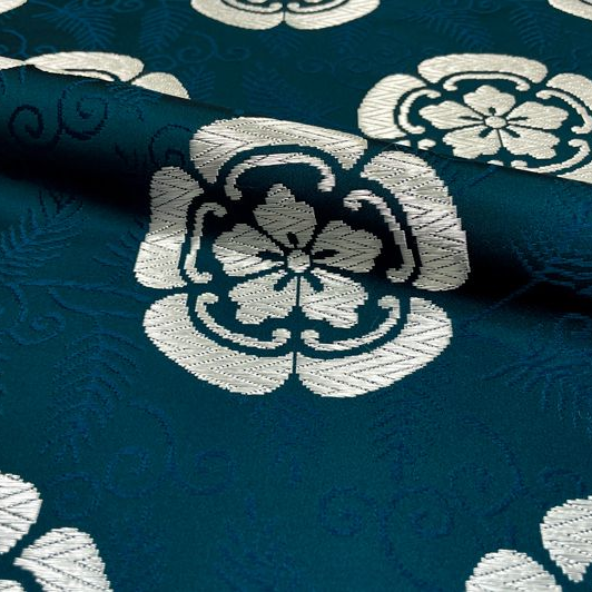 Verdant Blossom Crest