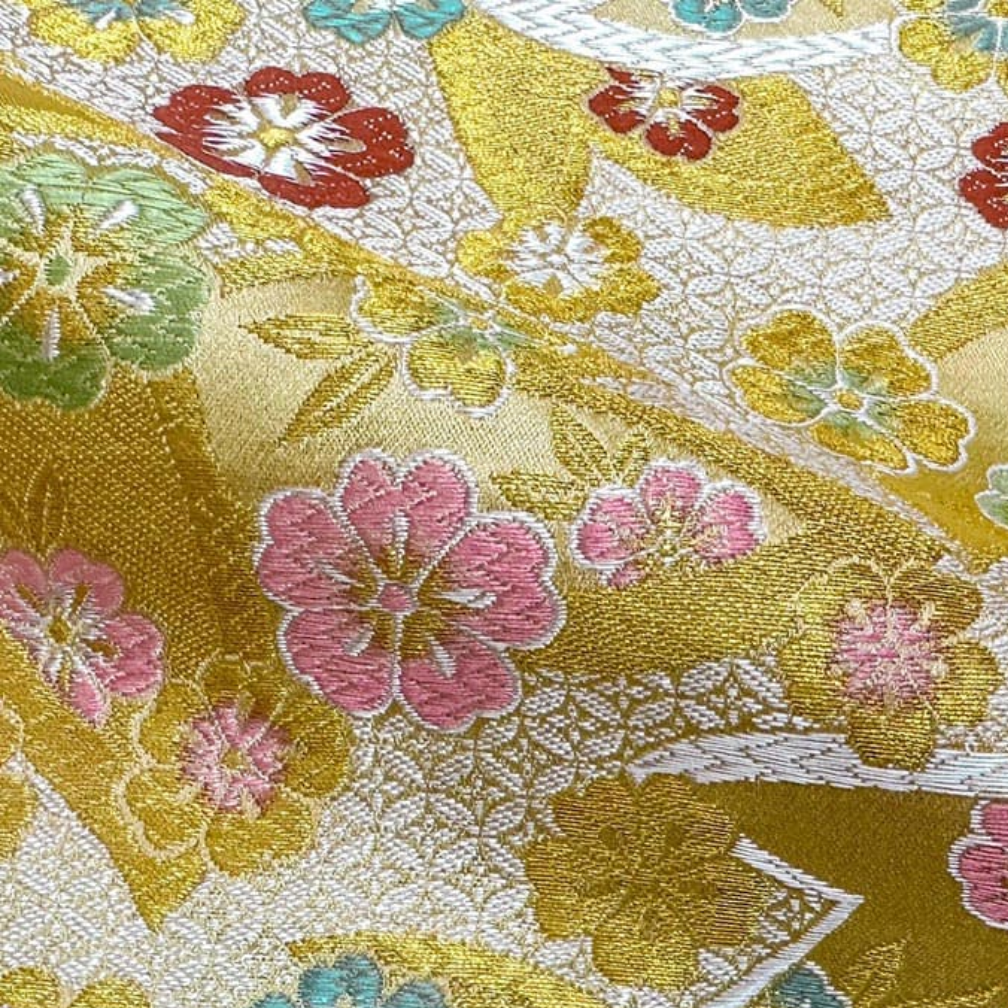 Sakura Harmony Lattice (Gold)