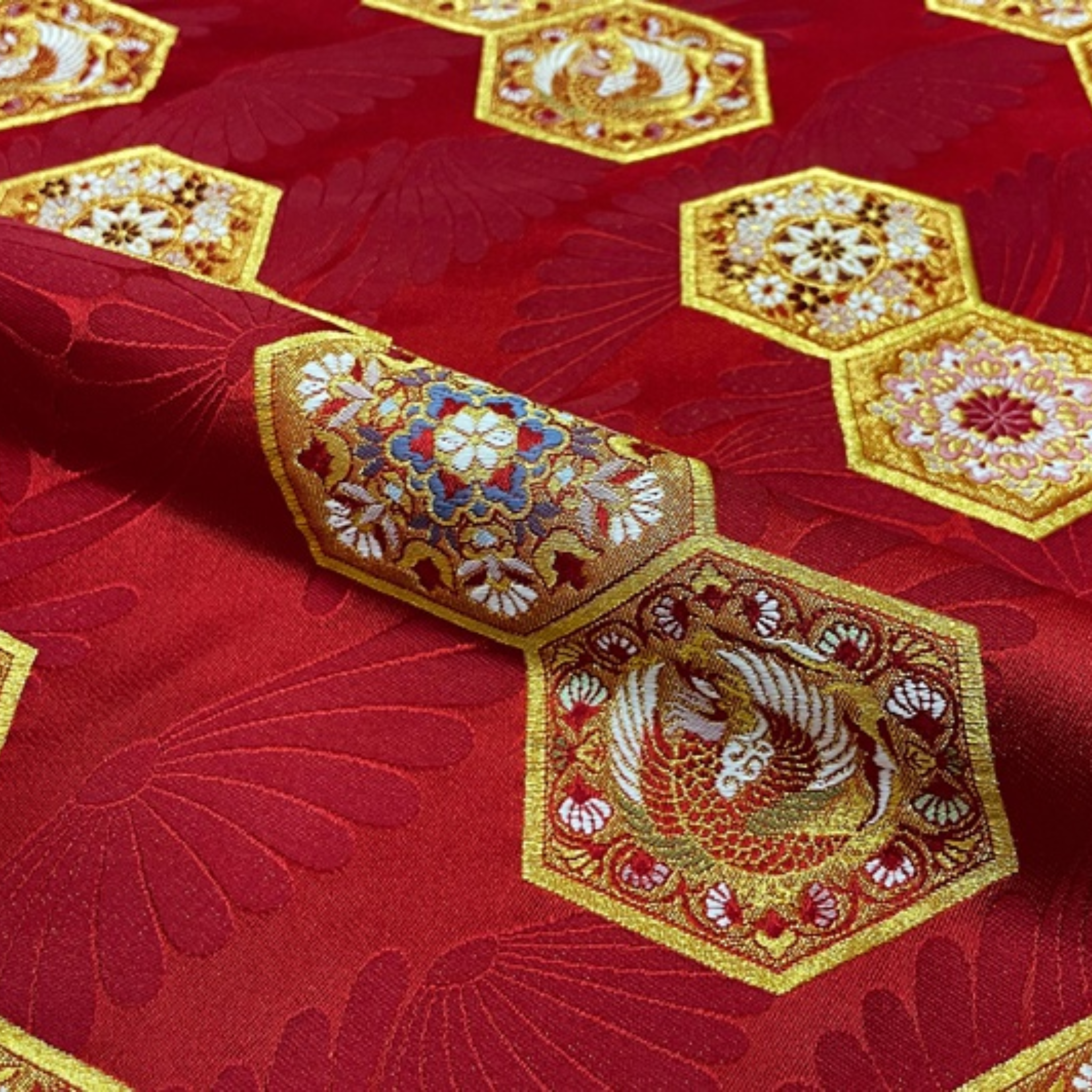 Chrysanthemum Ground Tortoiseshell Pattern