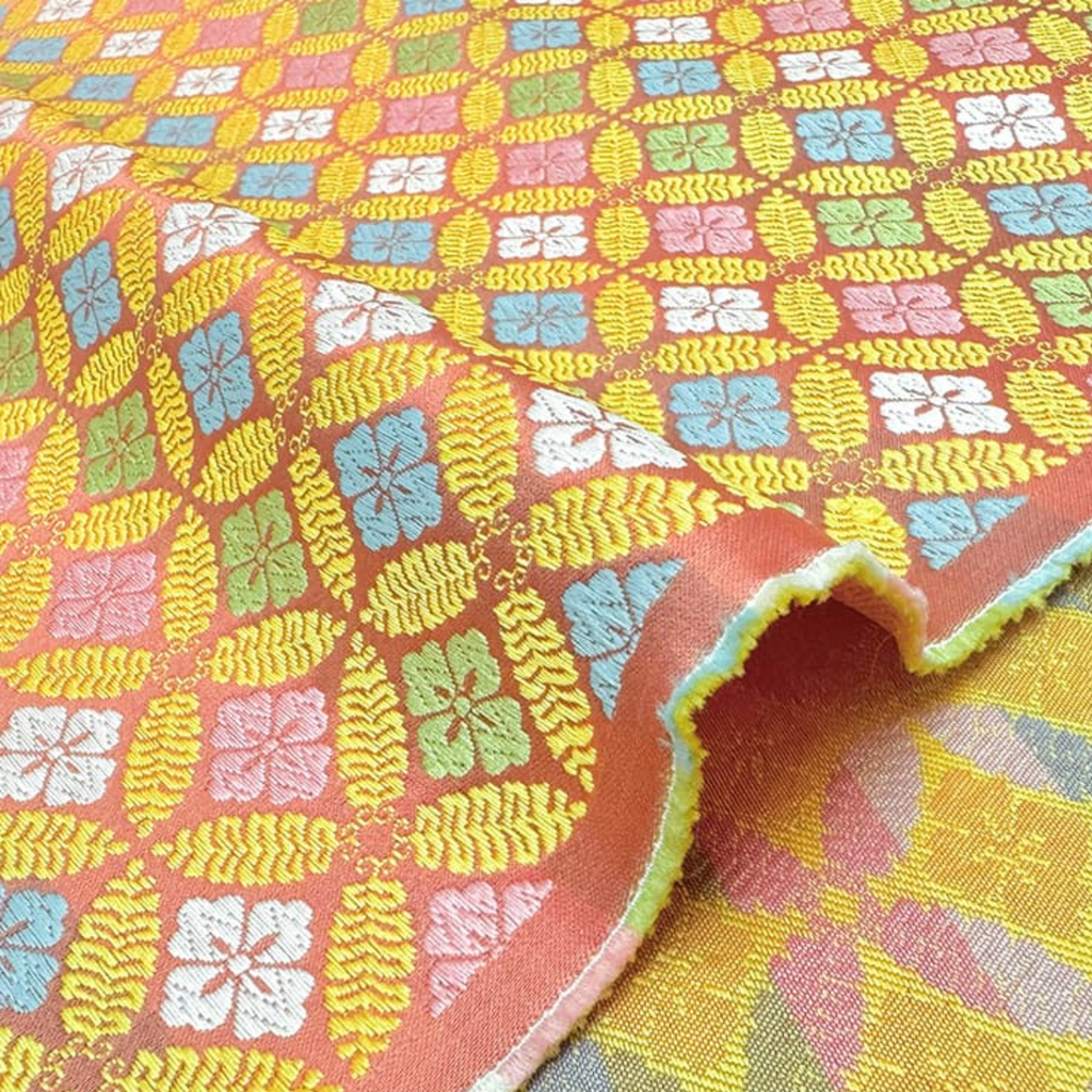 Fern & Interlocking Circles Pattern